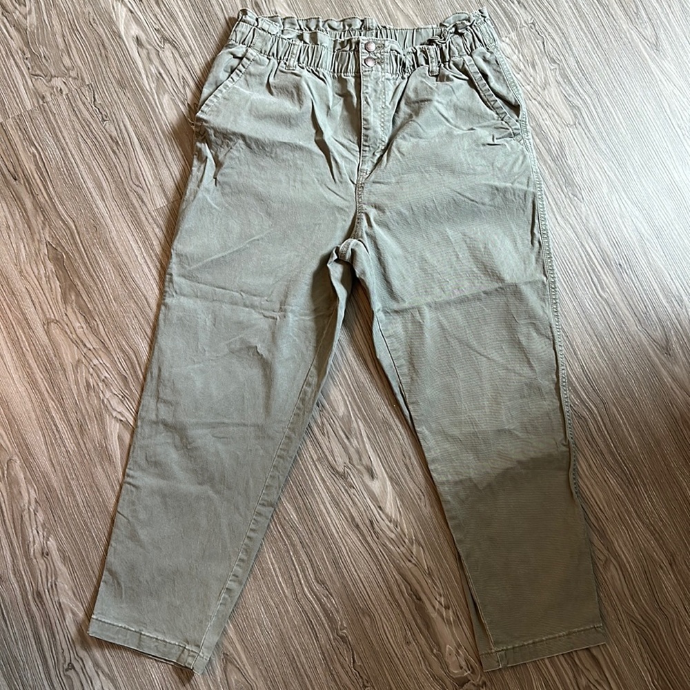 Universal threads khaki straight leg size 16